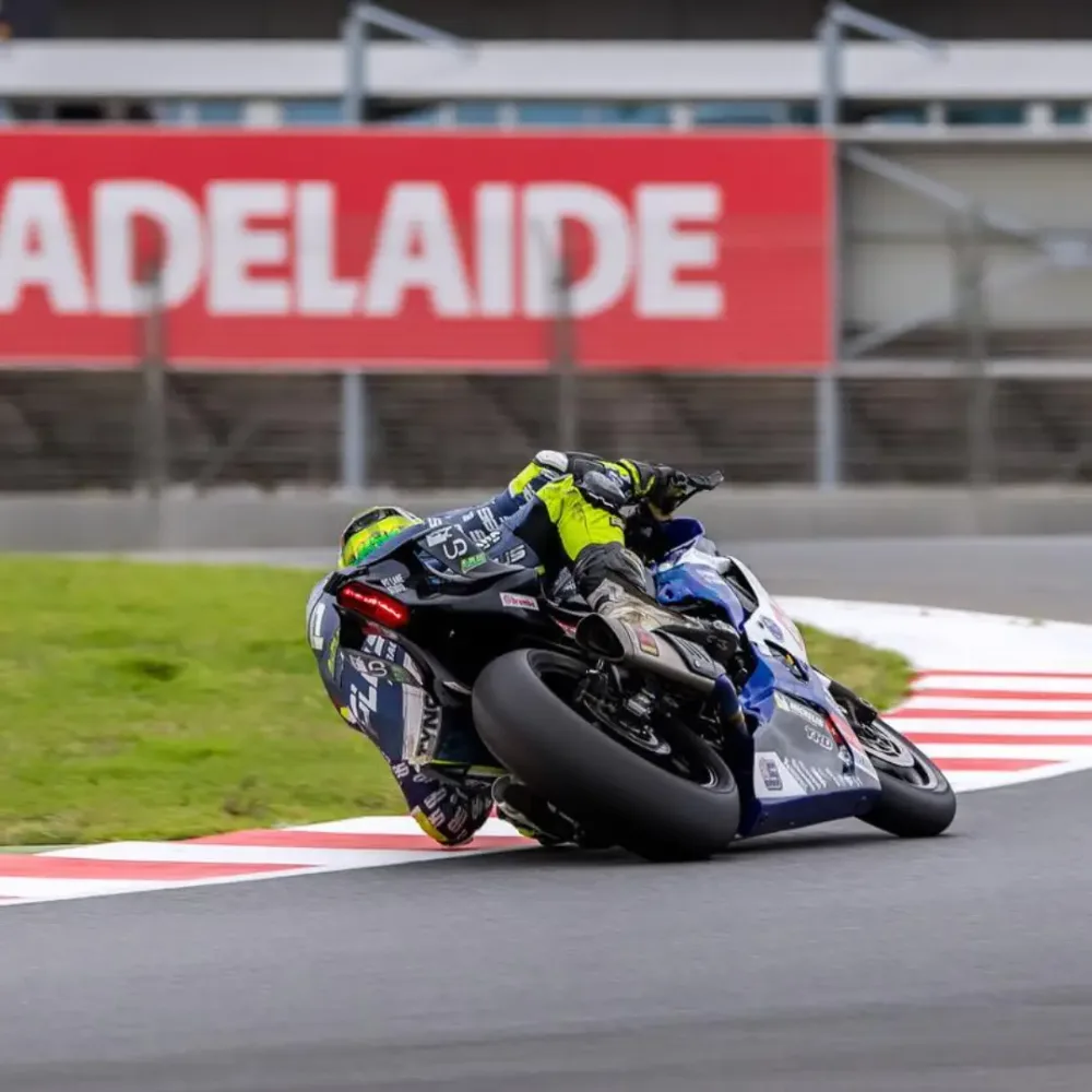 Slipstream Autosport superbike cornering at the Adelaide circuit