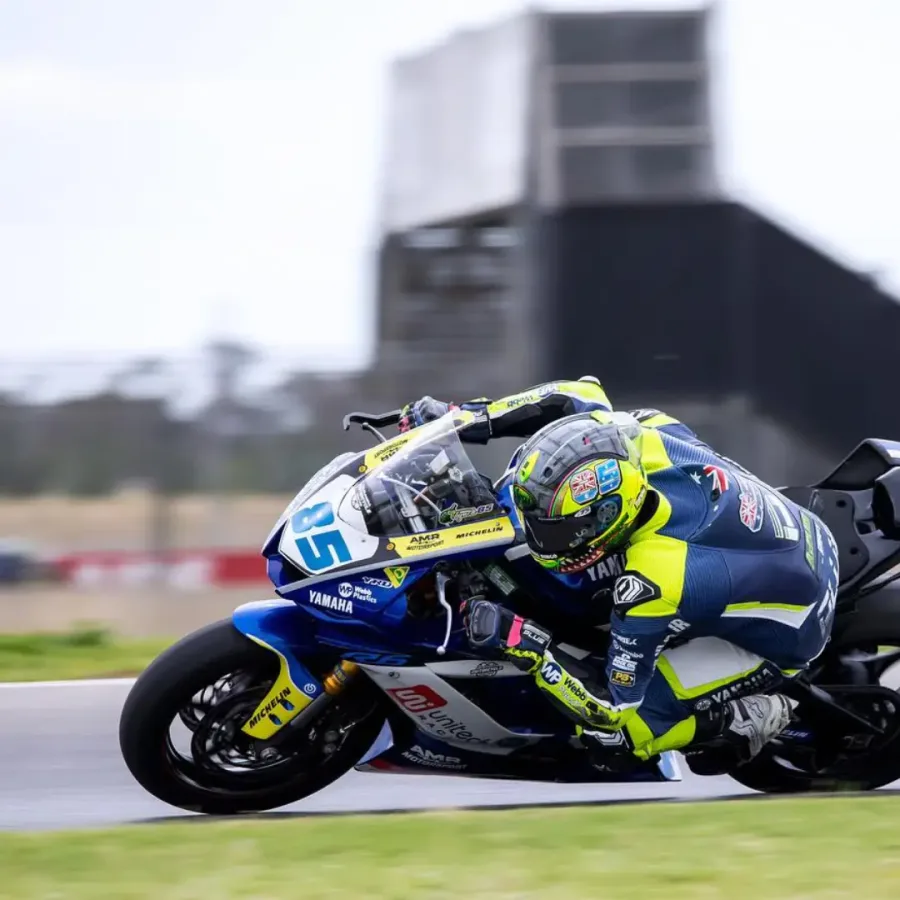 Slipstream Autosport superbike mid corner at racing speed