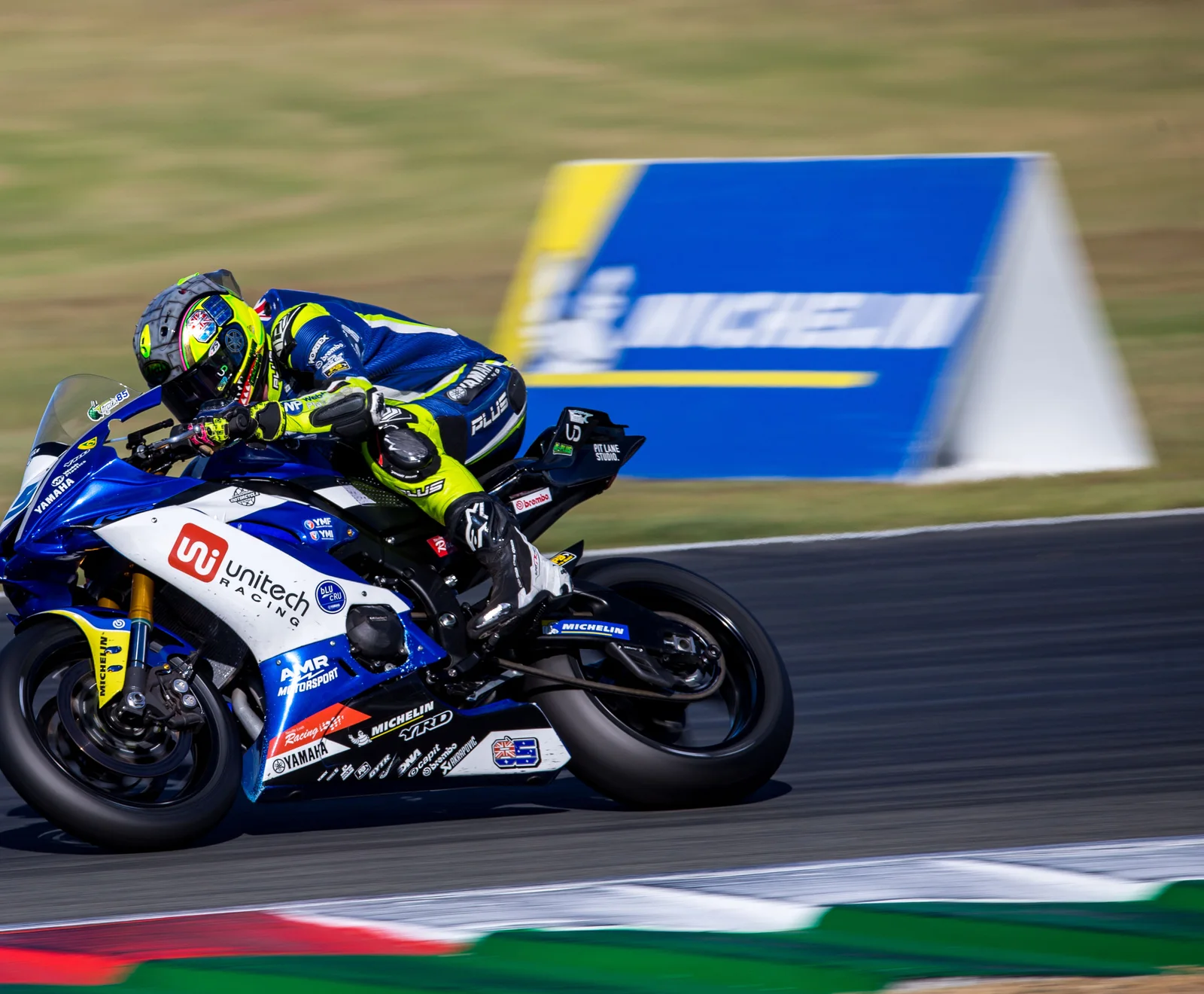 Slipstream Autosport Yamaha R1 at speed during an Australian Superbike round